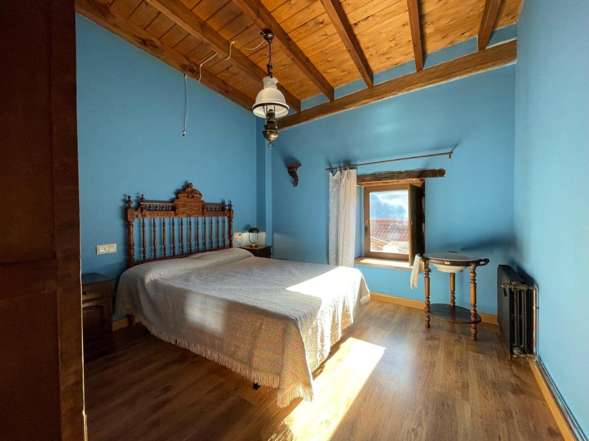 La Indefinida Villa Toranzo Luaran gambar