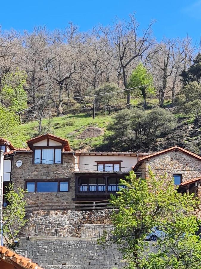 La Indefinida Villa Toranzo Luaran gambar