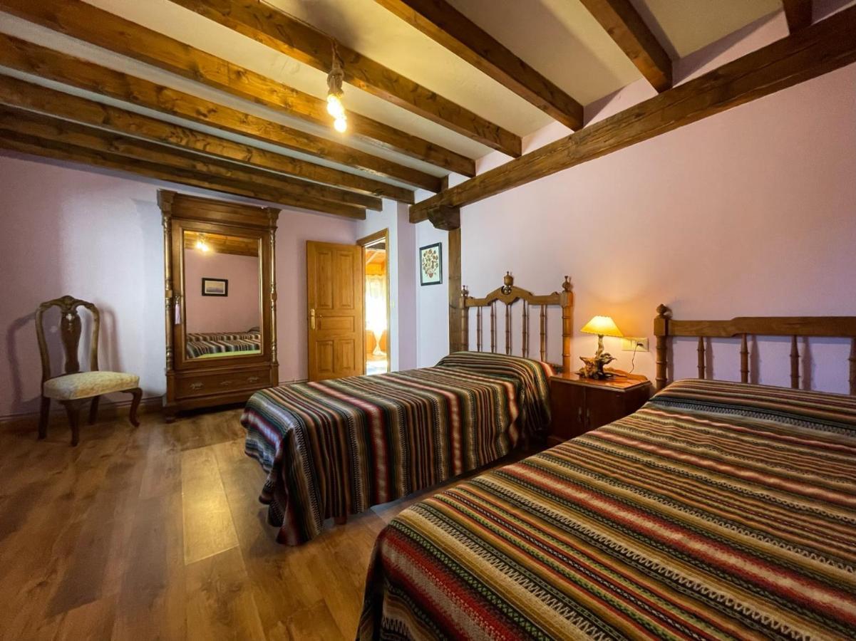 La Indefinida Villa Toranzo Luaran gambar