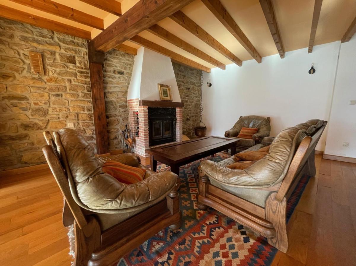 La Indefinida Villa Toranzo Luaran gambar