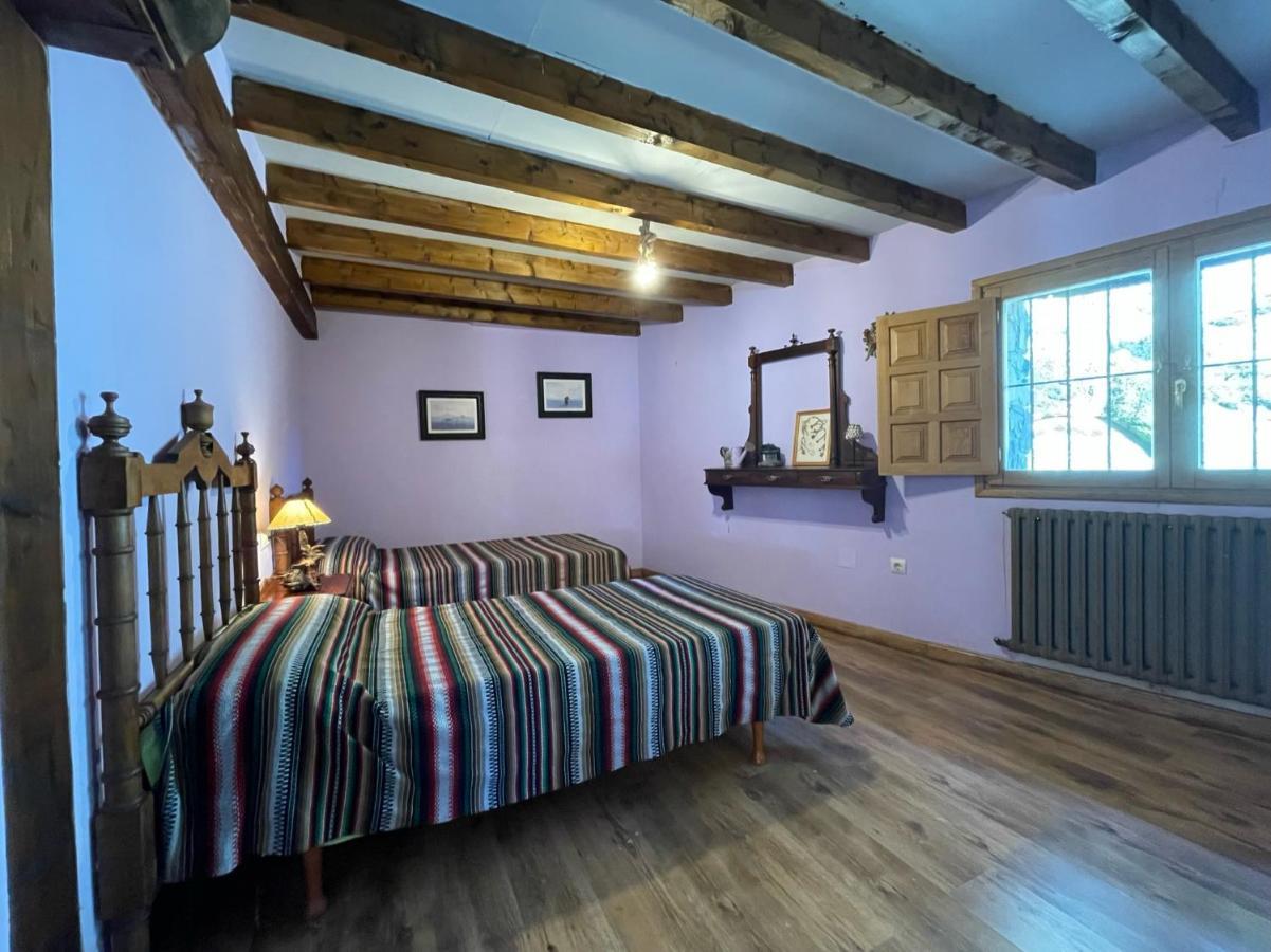 La Indefinida Villa Toranzo Luaran gambar