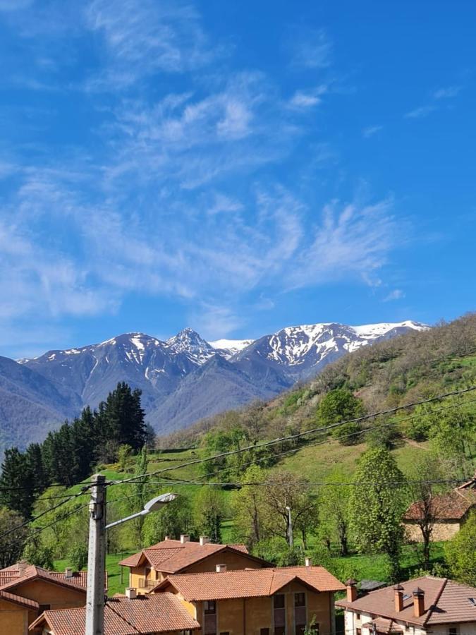 La Indefinida Villa Toranzo Luaran gambar