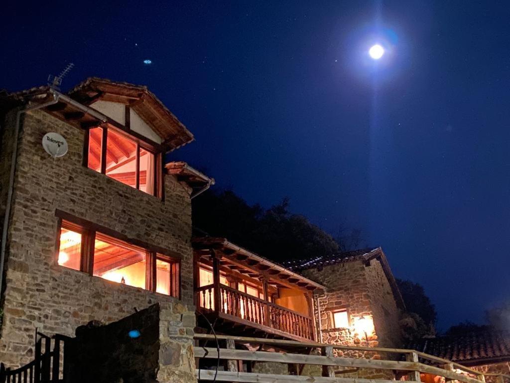 La Indefinida Villa Toranzo Luaran gambar