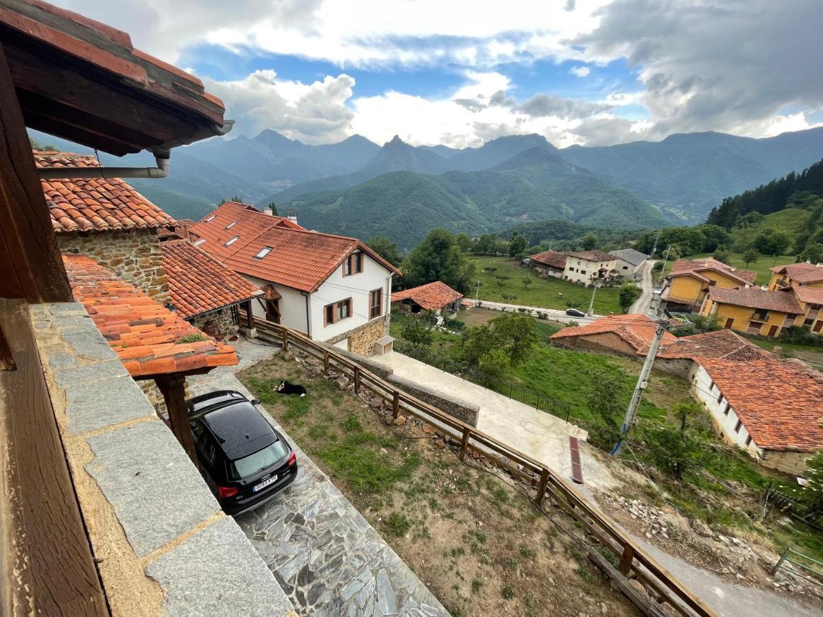 La Indefinida Villa Toranzo Luaran gambar