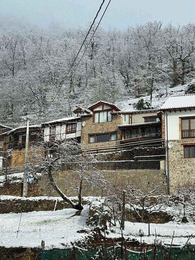 La Indefinida Villa Toranzo Luaran gambar