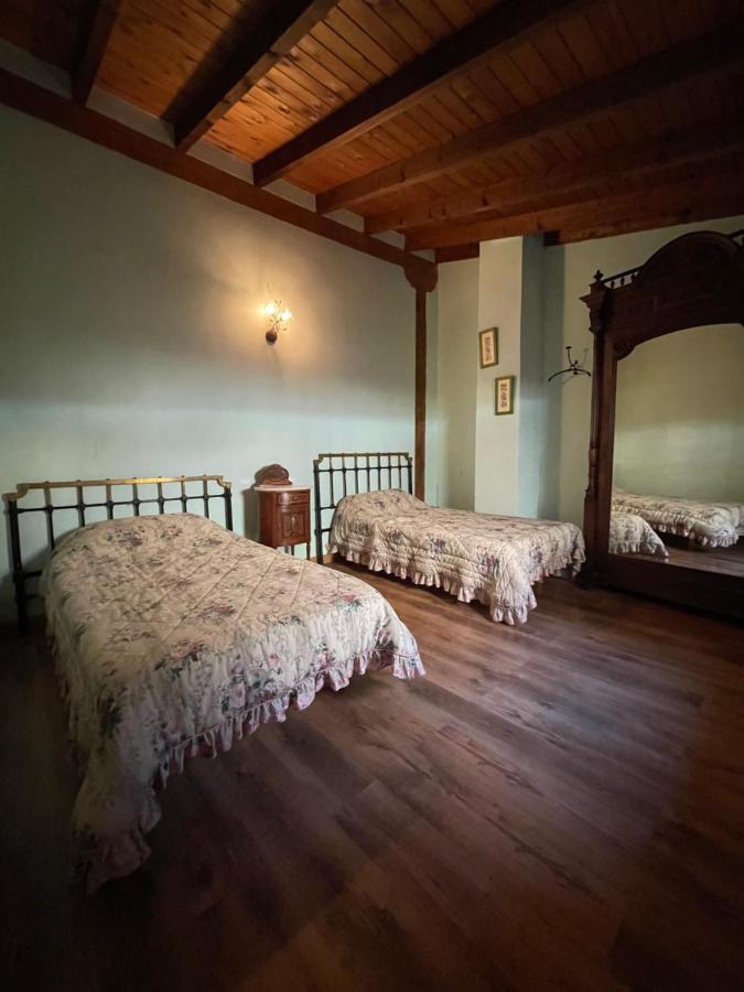 La Indefinida Villa Toranzo Luaran gambar