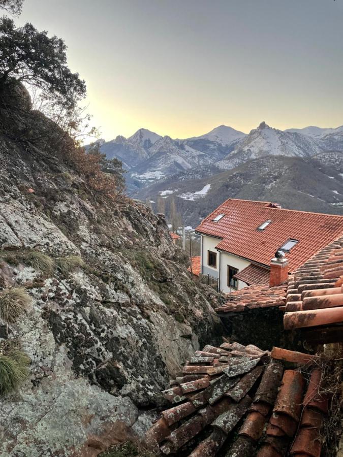 La Indefinida Villa Toranzo Luaran gambar